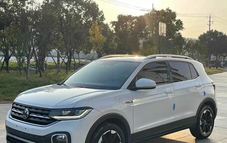 Volkswagen T-Cross I, 2021 год, 1 365 000 рублей, 1 фотография