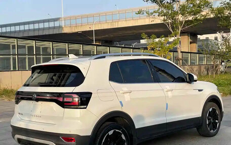 Volkswagen T-Cross I, 2021 год, 1 365 000 рублей, 8 фотография