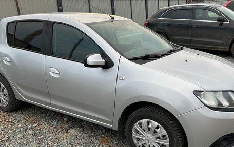 Renault Sandero II рестайлинг, 2016 год, 900 000 рублей, 2 фотография
