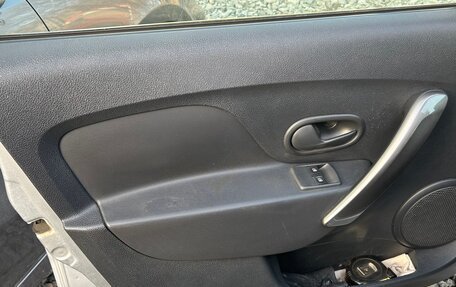 Renault Sandero II рестайлинг, 2016 год, 900 000 рублей, 8 фотография