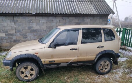 Chevrolet Niva I рестайлинг, 2004 год, 250 000 рублей, 3 фотография