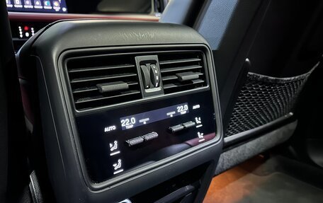 Porsche Cayenne III, 2023 год, 13 500 000 рублей, 17 фотография