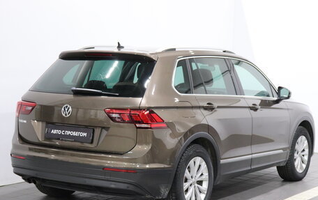 Volkswagen Tiguan II, 2018 год, 2 040 000 рублей, 3 фотография