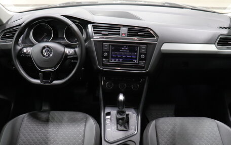 Volkswagen Tiguan II, 2018 год, 2 040 000 рублей, 5 фотография