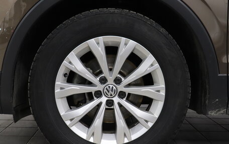 Volkswagen Tiguan II, 2018 год, 2 040 000 рублей, 15 фотография