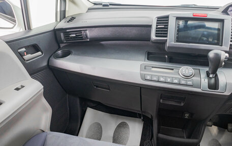 Honda Freed I, 2009 год, 989 000 рублей, 16 фотография