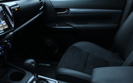 Toyota Hilux VIII, 2025 год, 7 990 000 рублей, 12 фотография