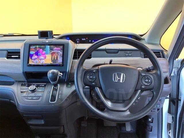 Honda Freed II, 2022 год, 1 346 876 рублей, 7 фотография