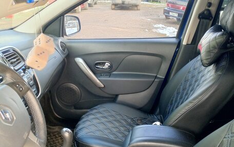 Renault Logan II, 2016 год, 800 000 рублей, 1 фотография