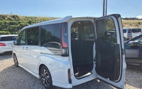 Honda Stepwgn IV, 2018 год, 1 980 000 рублей, 9 фотография