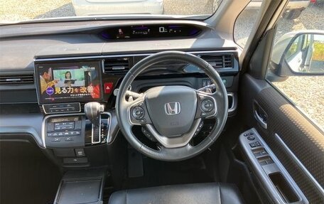 Honda Stepwgn IV, 2018 год, 1 980 000 рублей, 3 фотография