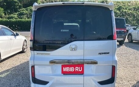 Honda Stepwgn IV, 2018 год, 1 980 000 рублей, 7 фотография