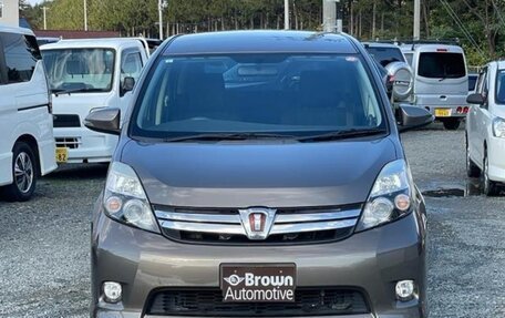 Toyota ISis I, 2015 год, 1 370 000 рублей, 2 фотография