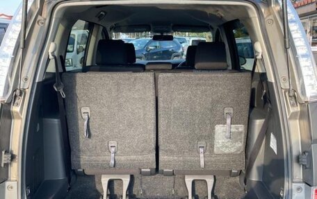 Toyota ISis I, 2015 год, 1 370 000 рублей, 7 фотография