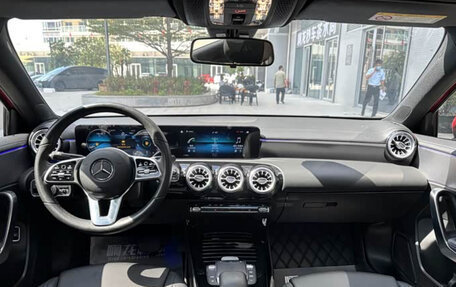 Mercedes-Benz A-Класс, 2022 год, 1 622 900 рублей, 9 фотография