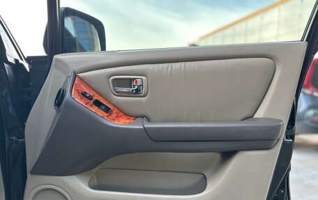 Lexus RX IV рестайлинг, 2001 год, 870 000 рублей, 17 фотография