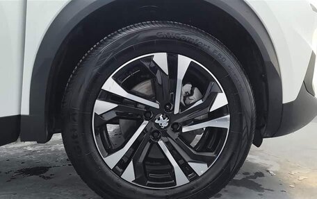 Peugeot 2008 II, 2022 год, 1 000 325 рублей, 6 фотография