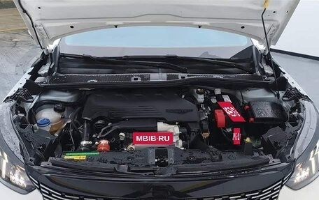 Peugeot 2008 II, 2022 год, 1 000 325 рублей, 10 фотография