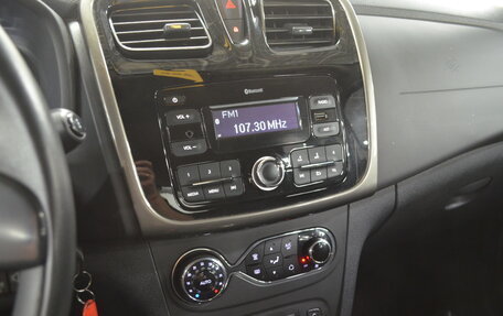 Renault Sandero II рестайлинг, 2017 год, 1 250 000 рублей, 20 фотография