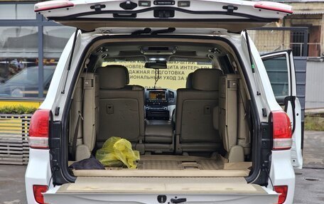 Toyota Land Cruiser 200, 2010 год, 2 850 000 рублей, 5 фотография