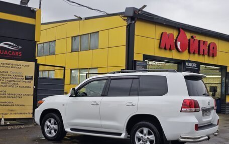 Toyota Land Cruiser 200, 2010 год, 2 850 000 рублей, 3 фотография