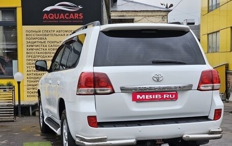 Toyota Land Cruiser 200, 2010 год, 2 850 000 рублей, 6 фотография