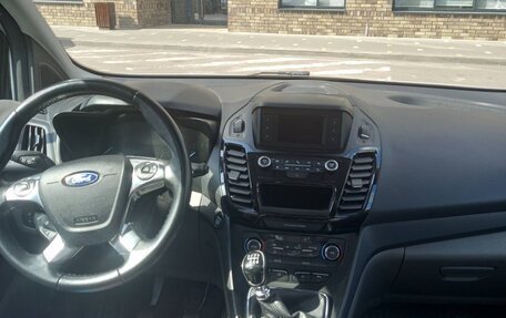 Ford Tourneo Connect II рестайлинг, 2018 год, 1 700 000 рублей, 8 фотография