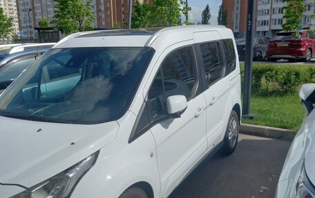 Ford Tourneo Connect II рестайлинг, 2018 год, 1 700 000 рублей, 2 фотография