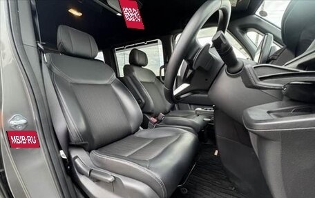 Honda Stepwgn, 2022 год, 1 905 000 рублей, 8 фотография