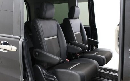 Honda Stepwgn IV, 2017 год, 1 650 000 рублей, 21 фотография