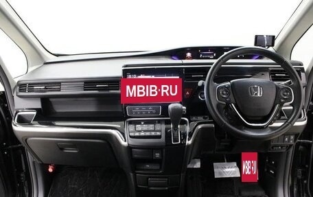 Honda Stepwgn IV, 2017 год, 1 650 000 рублей, 34 фотография