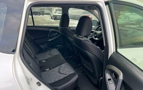 Toyota RAV4, 2011 год, 1 569 000 рублей, 18 фотография