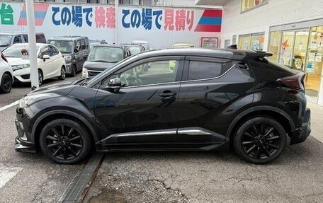 Toyota C-HR I рестайлинг, 2017 год, 1 720 000 рублей, 8 фотография