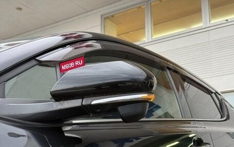 Toyota C-HR I рестайлинг, 2017 год, 1 720 000 рублей, 13 фотография