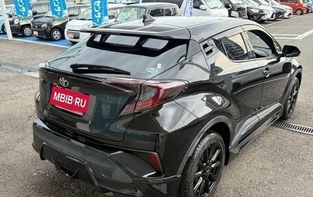 Toyota C-HR I рестайлинг, 2017 год, 1 720 000 рублей, 4 фотография