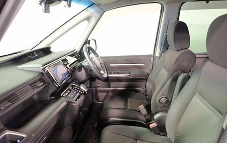 Honda Stepwgn, 2022 год, 2 005 000 рублей, 23 фотография