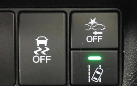 Honda Stepwgn, 2022 год, 2 005 000 рублей, 16 фотография