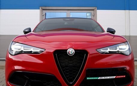 Alfa Romeo Stelvio, 2024 год, 6 950 000 рублей, 3 фотография