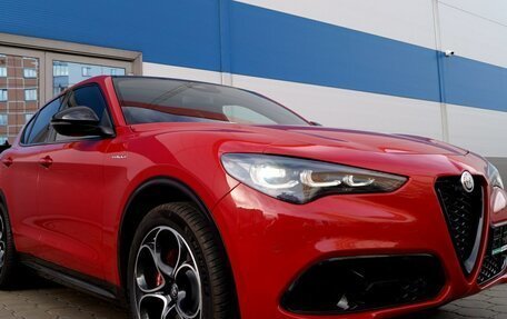 Alfa Romeo Stelvio, 2024 год, 6 950 000 рублей, 2 фотография