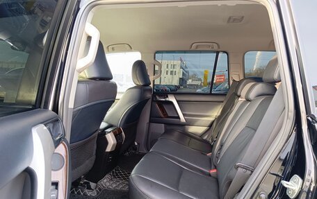 Toyota Land Cruiser Prado 150 рестайлинг 2, 2013 год, 3 099 000 рублей, 13 фотография