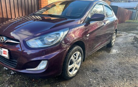 Hyundai Solaris II рестайлинг, 2011 год, 630 000 рублей, 3 фотография