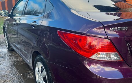 Hyundai Solaris II рестайлинг, 2011 год, 630 000 рублей, 8 фотография