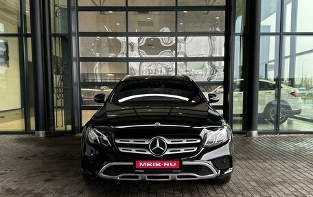 Mercedes-Benz E-Класс, 2019 год, 4 499 000 рублей, 3 фотография