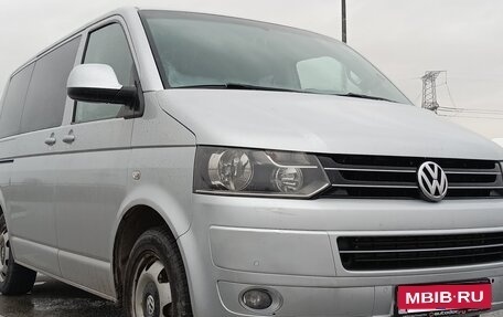 Volkswagen Multivan T5, 2013 год, 2 499 000 рублей, 1 фотография