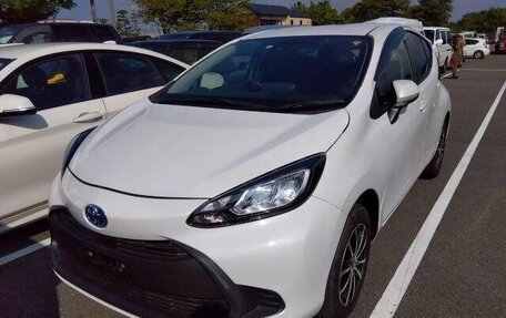 Toyota Aqua, 2022 год, 1 230 001 рублей, 1 фотография