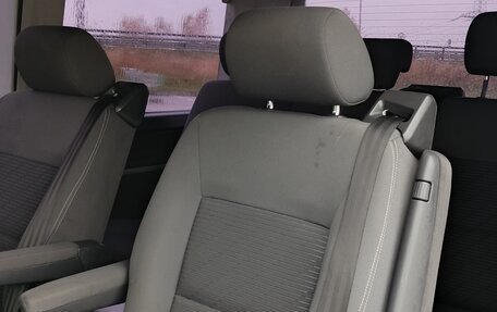 Volkswagen Multivan T5, 2013 год, 2 499 000 рублей, 13 фотография