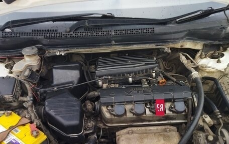 Honda Stream I рестайлинг, 2002 год, 500 000 рублей, 3 фотография