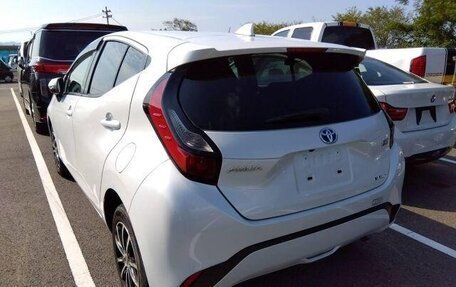 Toyota Aqua, 2022 год, 1 230 001 рублей, 2 фотография