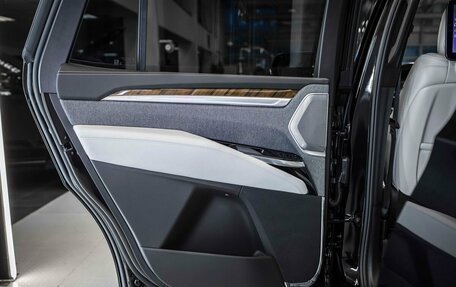 Cadillac Escalade V, 2025 год, 23 655 000 рублей, 14 фотография