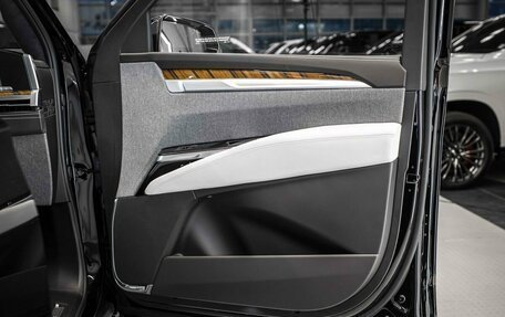 Cadillac Escalade V, 2025 год, 23 655 000 рублей, 20 фотография